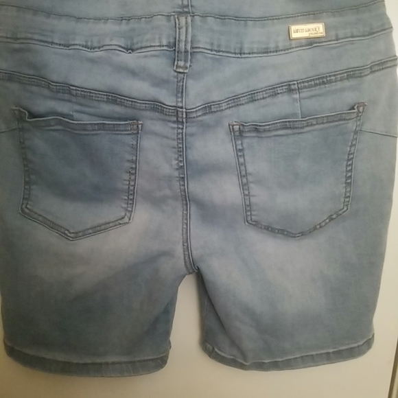 Colombian shorts/ bermuda - Picture 4 of 5